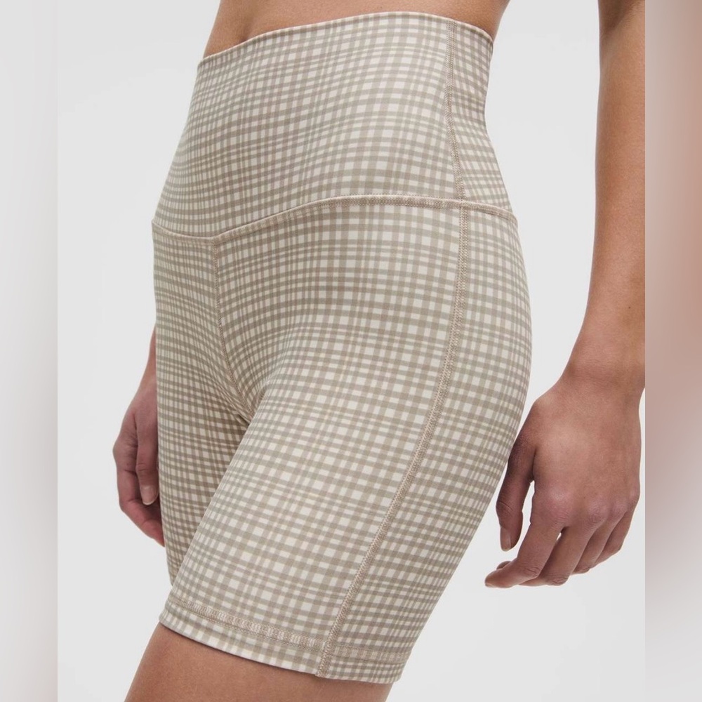 Lululemon Athletica Beige Plaid Bike Shorts